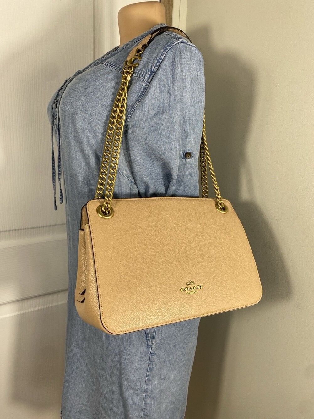 Coach Leather Bag Shoulder & Crossbody Handbag Beige/Tan Antique Gold Chain